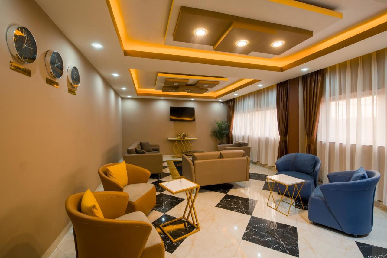 Atmosphere Hotel & Spa อันตานานารีโว ภายนอก รูปภาพ