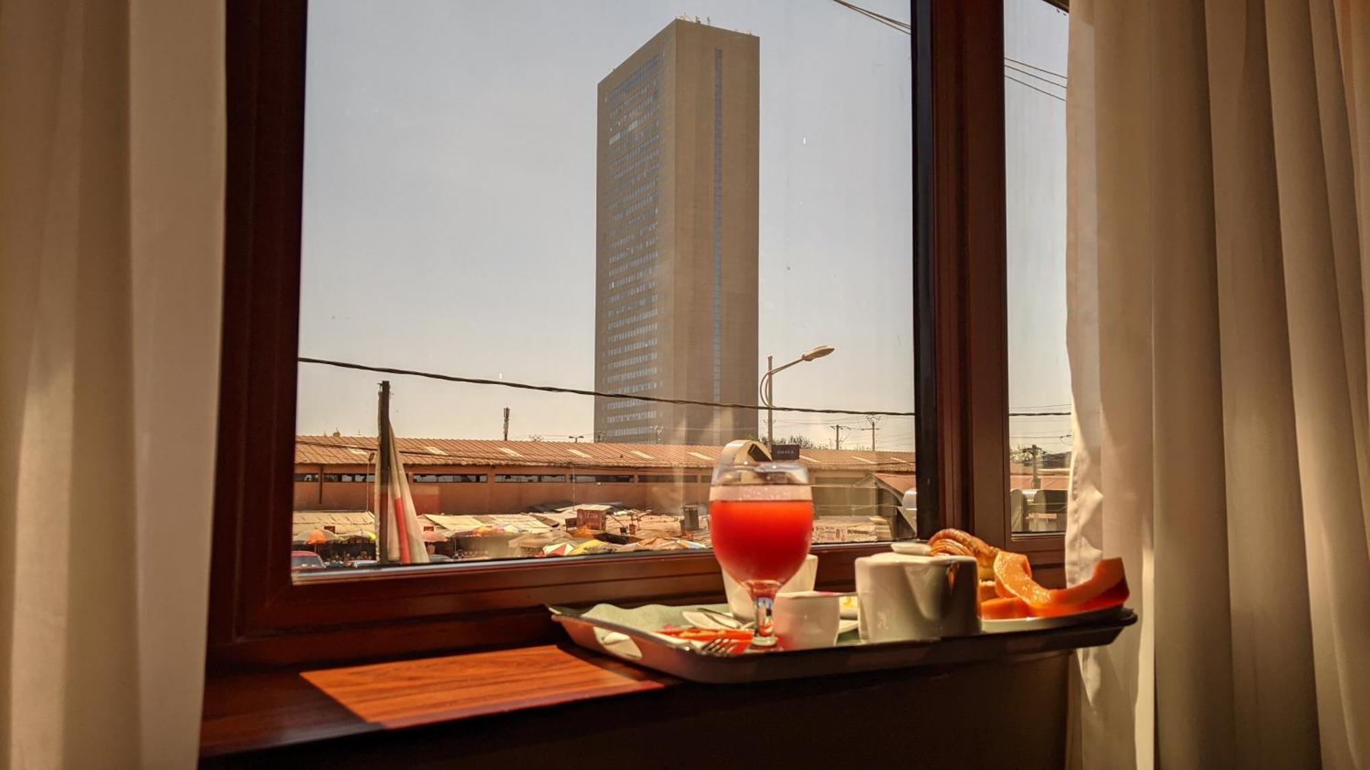 Atmosphere Hotel & Spa อันตานานารีโว ภายนอก รูปภาพ